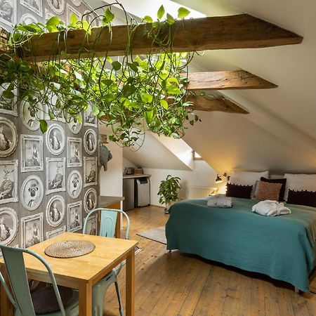 Gigantic Boho Chic 3 Bedroom 3 Bathroom Loft With Hanging Chair Прага Экстерьер фото